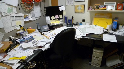 messy-desk